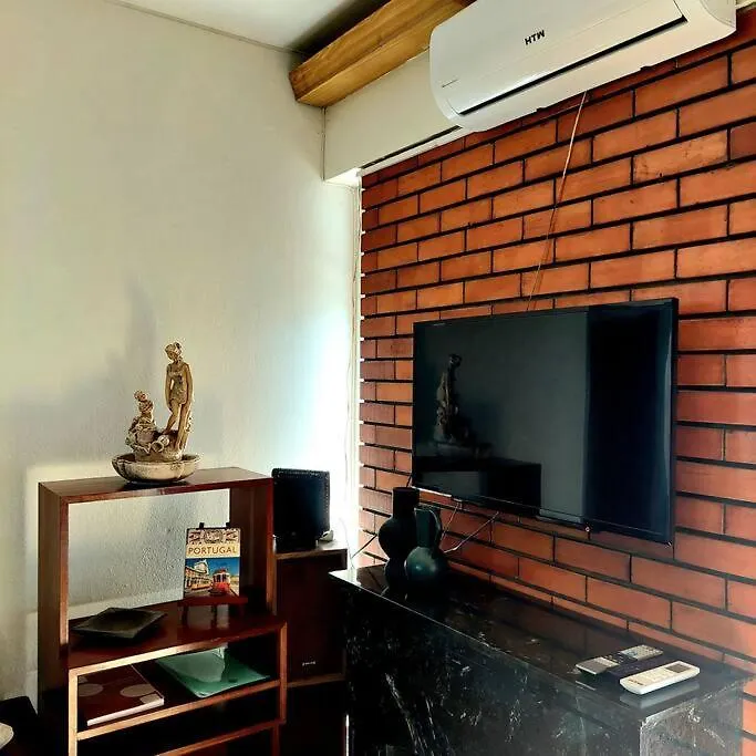 Oliva 50 - 4Br, Office And Balcony Apartment Lisbon 0*,  Portugal