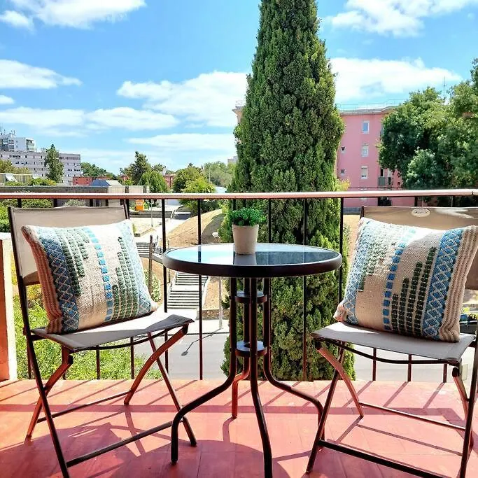 Oliva 50 - 4Br, Office And Balcony Apartment Lisbon